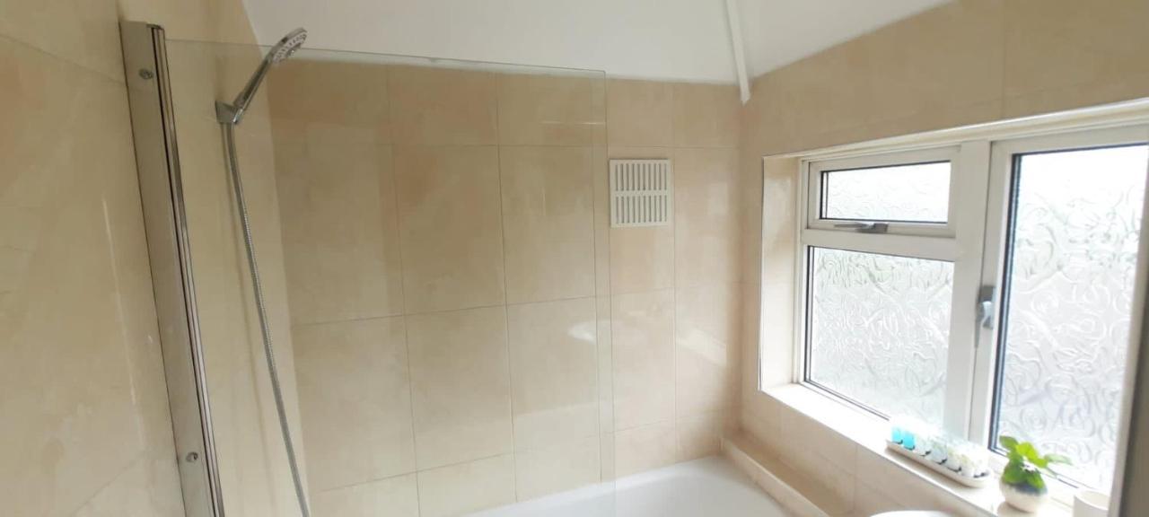 Stylish And Homey 3 Bedroom House With Free Parking & Wi-Fi Minworth エクステリア 写真