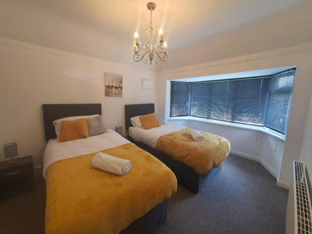 Stylish And Homey 3 Bedroom House With Free Parking & Wi-Fi Minworth エクステリア 写真
