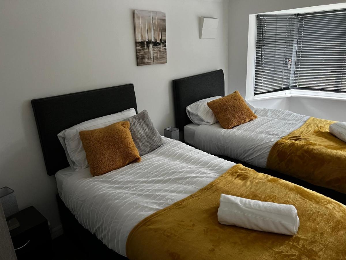 Stylish And Homey 3 Bedroom House With Free Parking & Wi-Fi Minworth エクステリア 写真